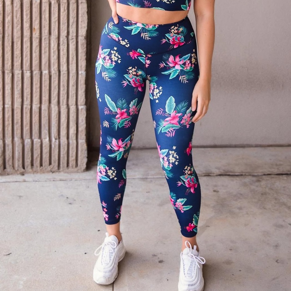 Dance2Fit Fit Booty Apparel tropical flower print leggings size Large